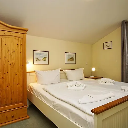 Apartment Strandvilla Boeck Nr 15 Glowe